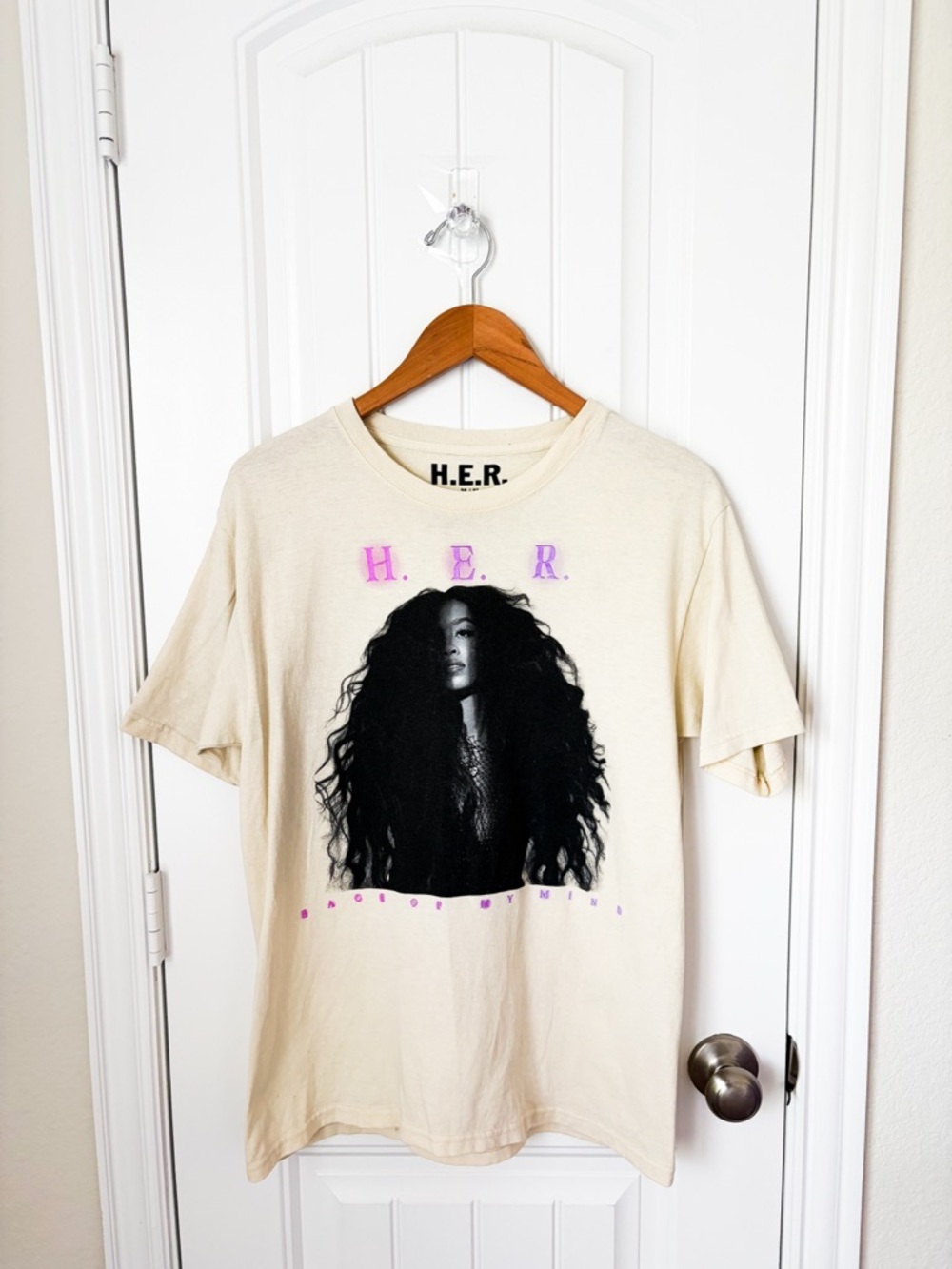 H.E.R. Cream Graphic Concert Tee with Pink Lettering Size Medium
